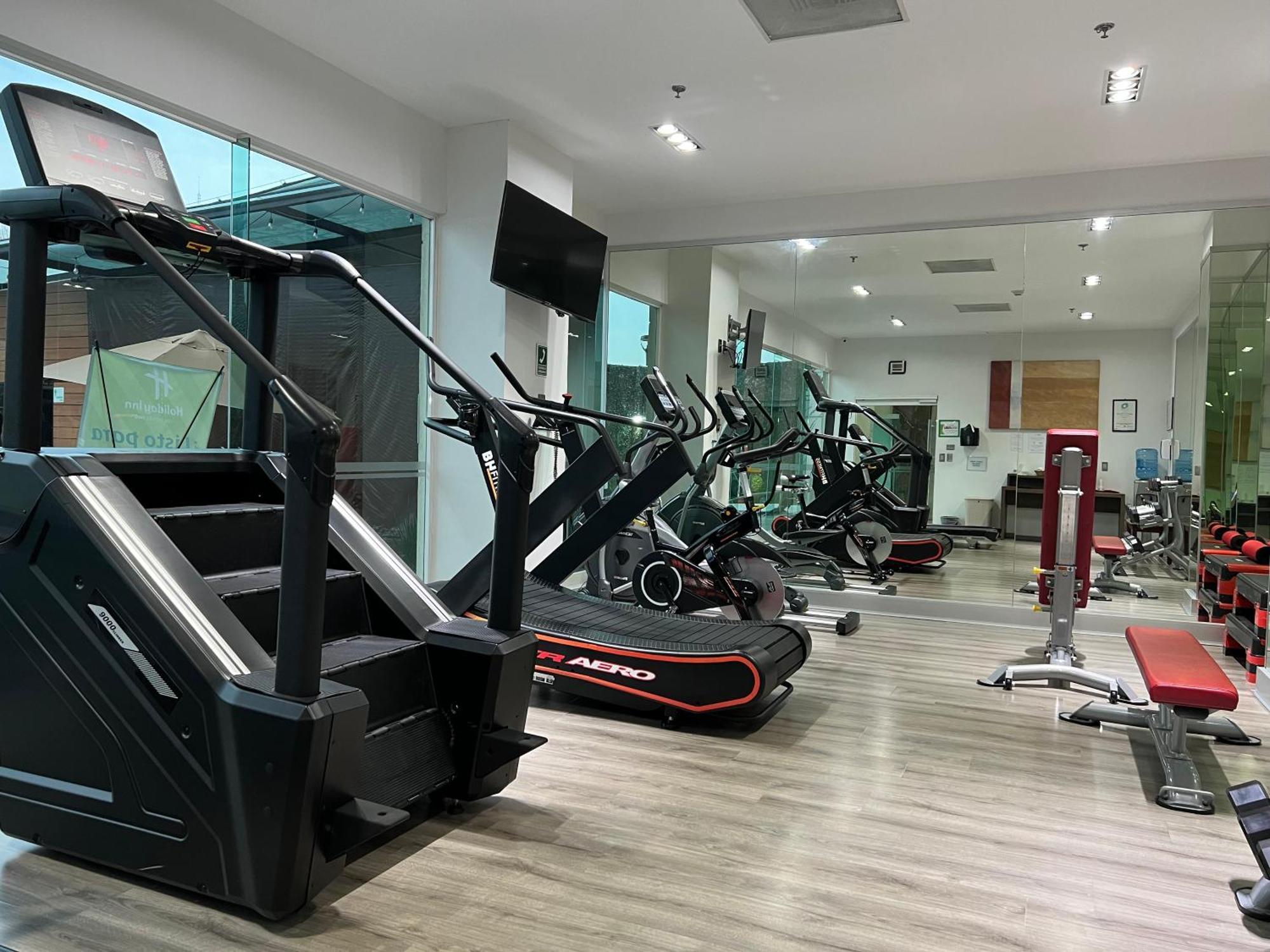 Holiday Inn Uruapan By Ihg Exterior foto