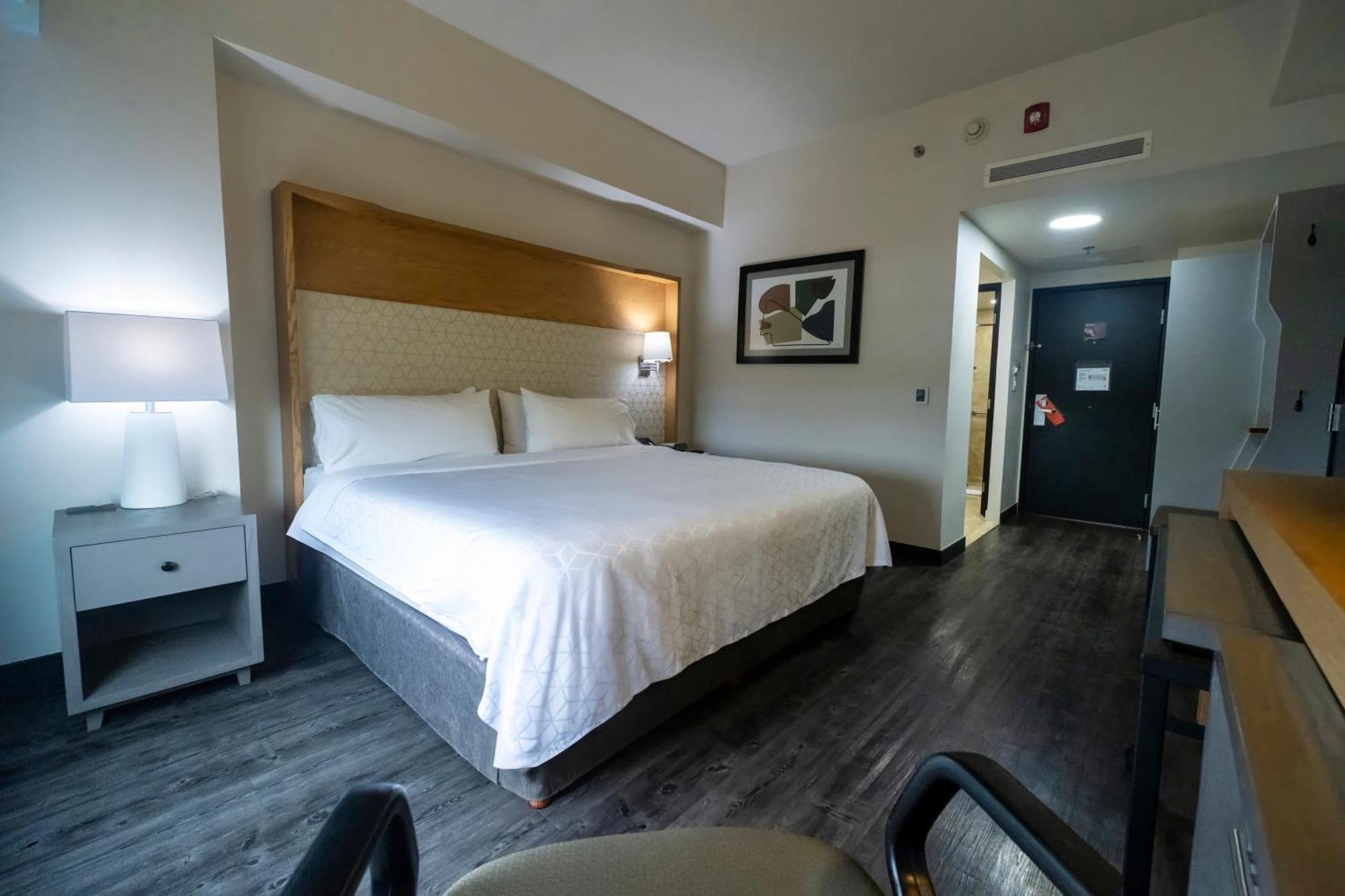 Holiday Inn Uruapan By Ihg Exterior foto